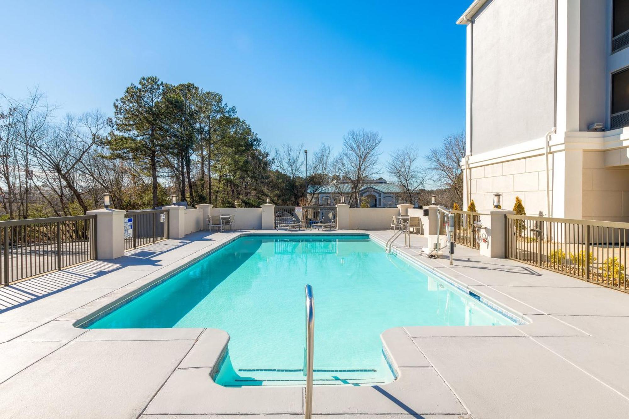 לית'יה ספרינגס Holiday Inn Express Atlanta West - Theme Park Area By Ihg מראה חיצוני תמונה
